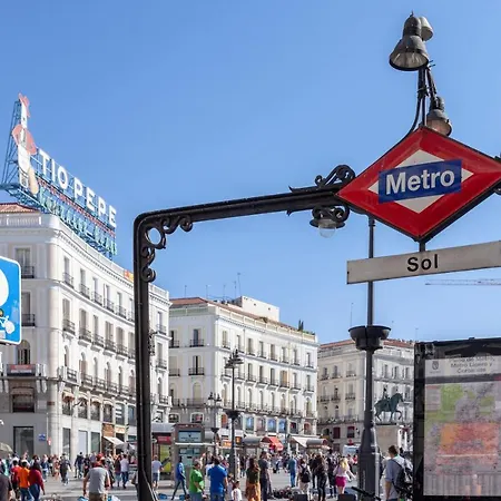 Luxury Belmont Puerta Del Sol Appartement Madrid Buitenkant foto